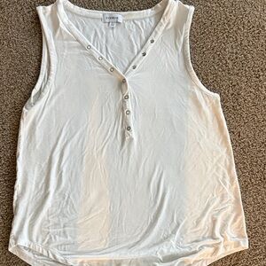 Evereve cream V-Neck Tank Top with snaps